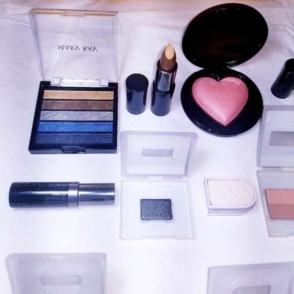 New in Boxes! Mary Kay Makeup Bundle - Picture 4 of 8